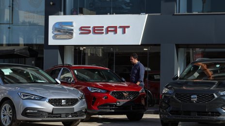 Шефът на SEAT: Митата на ЕС срещу Китай ще ни принудят да свием работната сила