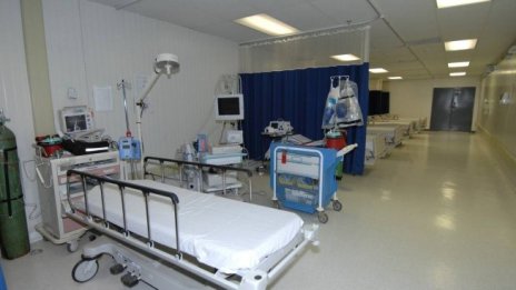 Заплашена ли е националната здравна сигурност заради липсата сестри и акушерки?