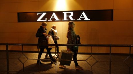 По-топлото есенно време сви продажбите на Inditex за тримесечието