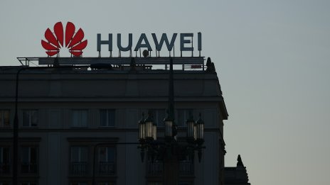 Германия прие да намали ролята на Huawei в 5G мрежата си