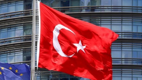 Турската избирателна комисия проверява сигналите за нередности около референдума