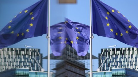 ЕК рязко влоши прогнозите си за икономиката и инфлацията у нас за 2025 г.