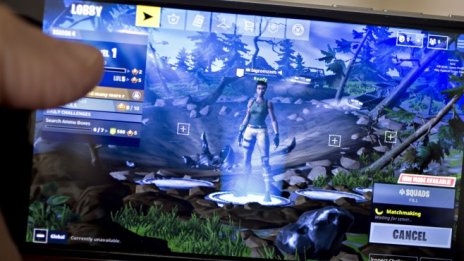 Съдия обяви, че е склонен да подкрепи искането на Epic Games срещу Apple