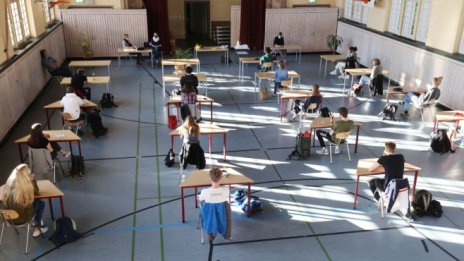 82% от учителите искат присъствен учебен процес