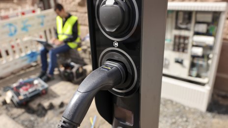 Германският оператор на паркинги APCOA ще инсталира 100 хил. зарядни станции