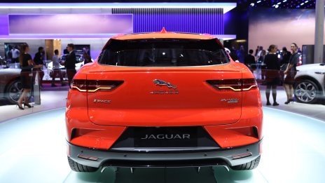 Jaguar спира продажбите във Великобритания за първи път от Втората световна война