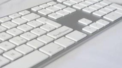 Бранд клавиатура с лога вместо букви на бутоните