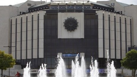 44% от българите одобряват работата на кабинета в края на европредседателството