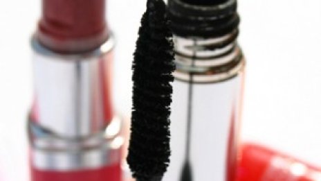 Англичанките харчат над 100 хил. лири за козметика през живота си 