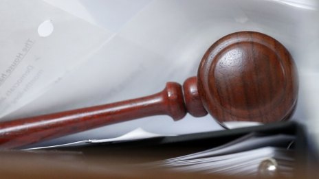 Съдът спря изпълнението на сделката за "Булсатком"