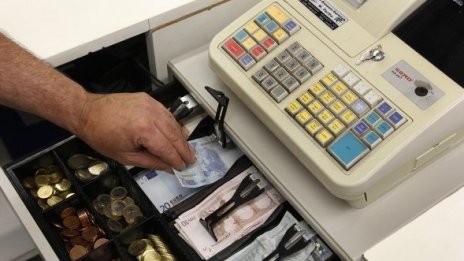 Фирми: Софтуерна фискализация застрашава приходите в бюджета