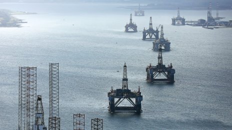 Петролът поскъпва на фона на напрежението в Близкия изток*