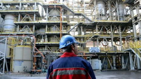 За девети пореден месец промишленото производство расте на годишна база