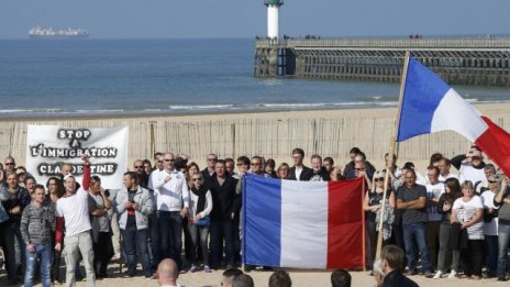 Франция възстановява контрола по границите си за месец