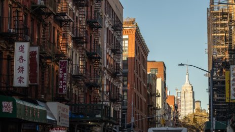 Наемите на апартаменти в Манхатън спадат след серия от рекордни повишения