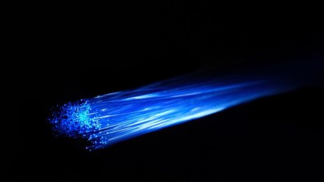 Глобален недостиг на оптични кабели заплашва растежа на цифровата индустрия