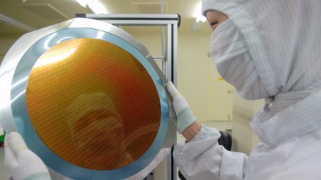 Южнокорейските запаси от чипове се свиват с най-бързия си темп от 2009 г.