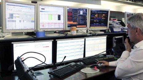 Политическата криза в Италия доведе до натиск на финансовите пазари