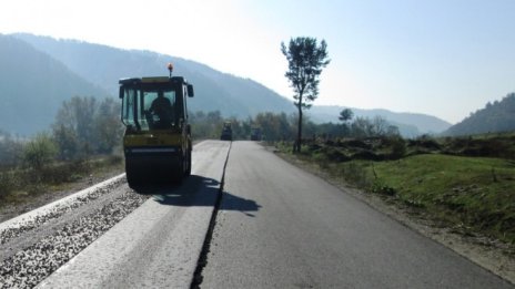 През 2019 г. започват процедурите за избор на изпълнител за обхода на Кърджали