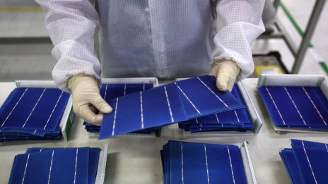 Не електромобилите, а фотоволтаиците и батериите са в основата на свръхкапацитета в Китай