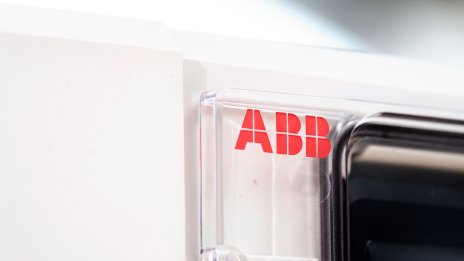 Семействата Порше и Пиех инвестират в бизнеса на ABB за електромобилно зареждане