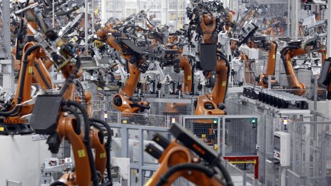 VW иска да автоматизира до 30% от своето производство в новия завод във Волфсбург