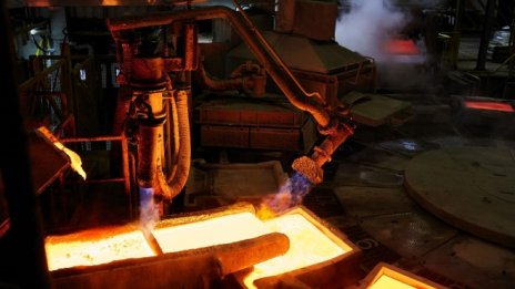 Назрява ли проблем на пазара на никел на фона на прехода към електрическа мобилност?