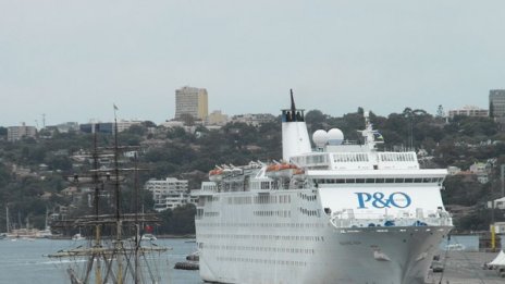 Първият луксозен китайски круизен лайнер вече посреща туристи