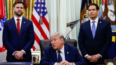 Американски преговарящи се отправят към Исламабад, но Иран не иска преки разговори