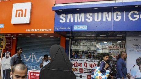 Антикитайските настроения в Индия дават нов шанс на Samsung в страната