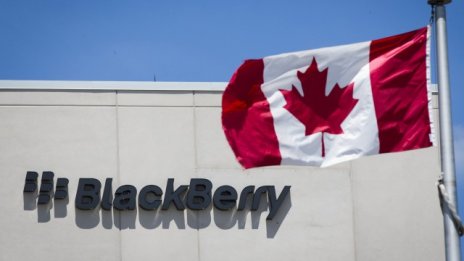 Акциите на BlackBerry с най-голям спад от близо година