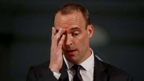 Рааб подаде оставка заради несъгласие със сделката за Brexit на Мей