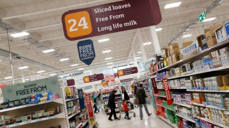 Британските продажби на дребно отчетоха изненадващ спад през октомври