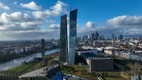 ЕЦБ засилва натиска за съвместен надзор над водещите финансови мениджъри
