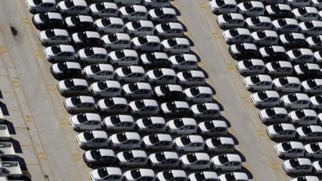 Новите автомобили в България се увеличават с 12% през 2016 г.