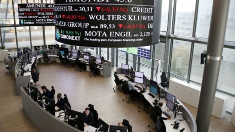 Европейските борси завършиха на червено в очакване решението на Фед