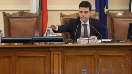 Никола Минчев: България не е бедна държава, просто е безумно крадена