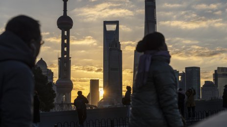 Азиатските акции поскъпнаха заради надеждата за скорошен мир в Украйна