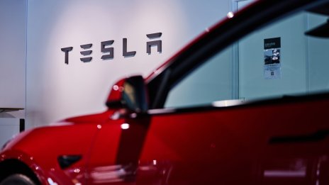 Tesla свива производството на Model Y в Шанхай заради намаляващо търсене