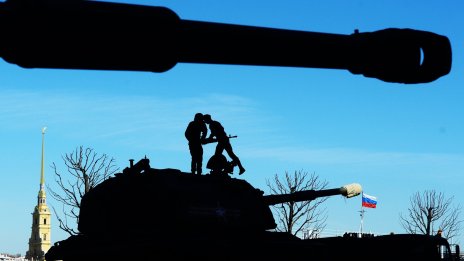 Руската армия отново включи танковете в някои направления на фронта в Украйна