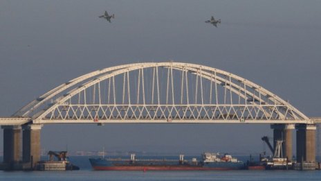 Украйна обвини Русия, че е  открила огън по нейни кораби 