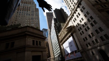 Dow прибавя над 100 пункта въпреки разочароващите данни за заетостта в САЩ*