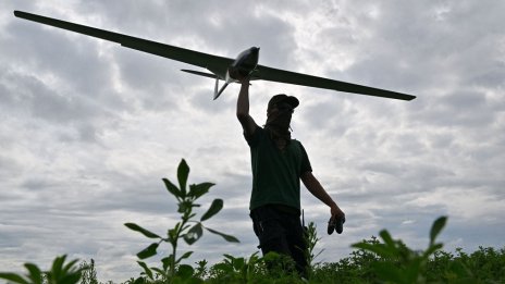 Русия пак обстрелва енергийни обекти в Украйна, 70 дрона удариха Краснодарск