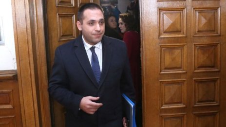 Караниколов: Държавните бензиностанции ще бъдат балансьор на пазара