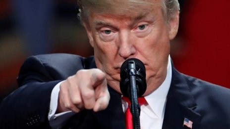 Тръмп е подложен на критики от всички страни