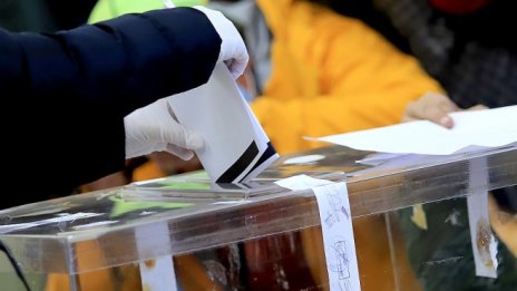 "Галъп": Същата конфигурация в парламента и след вота на 11 юли