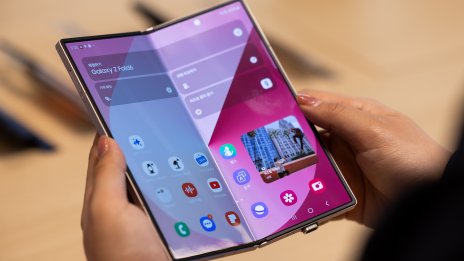 Samsung предупреди за по-ниска печалба, изоставайки в битката за AI чипове