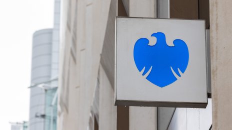 Barclays ще върне на акционерите 15 млрд. паунда, след като записа силна печалба