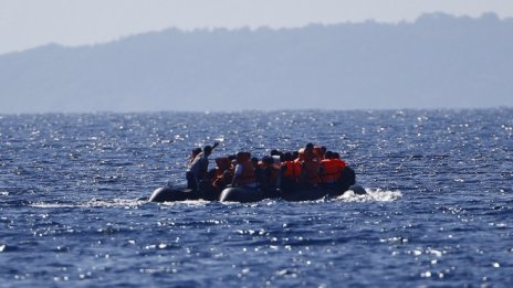 Увеличава се броят на пристигащите на гръцките острови мигранти