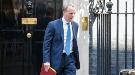 Лондон ядоса Пекин и Москва в опит да наложи самостоятелната си външна политика